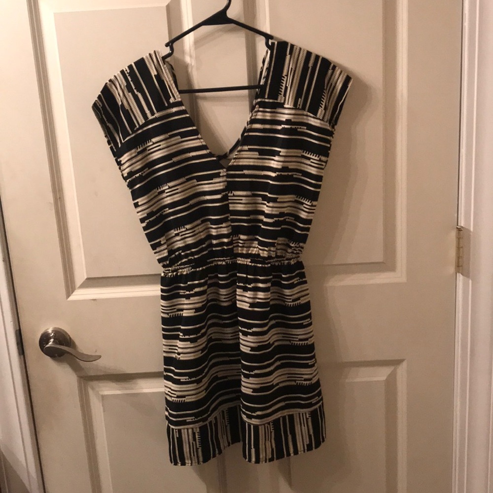 Black and cream flowy mini